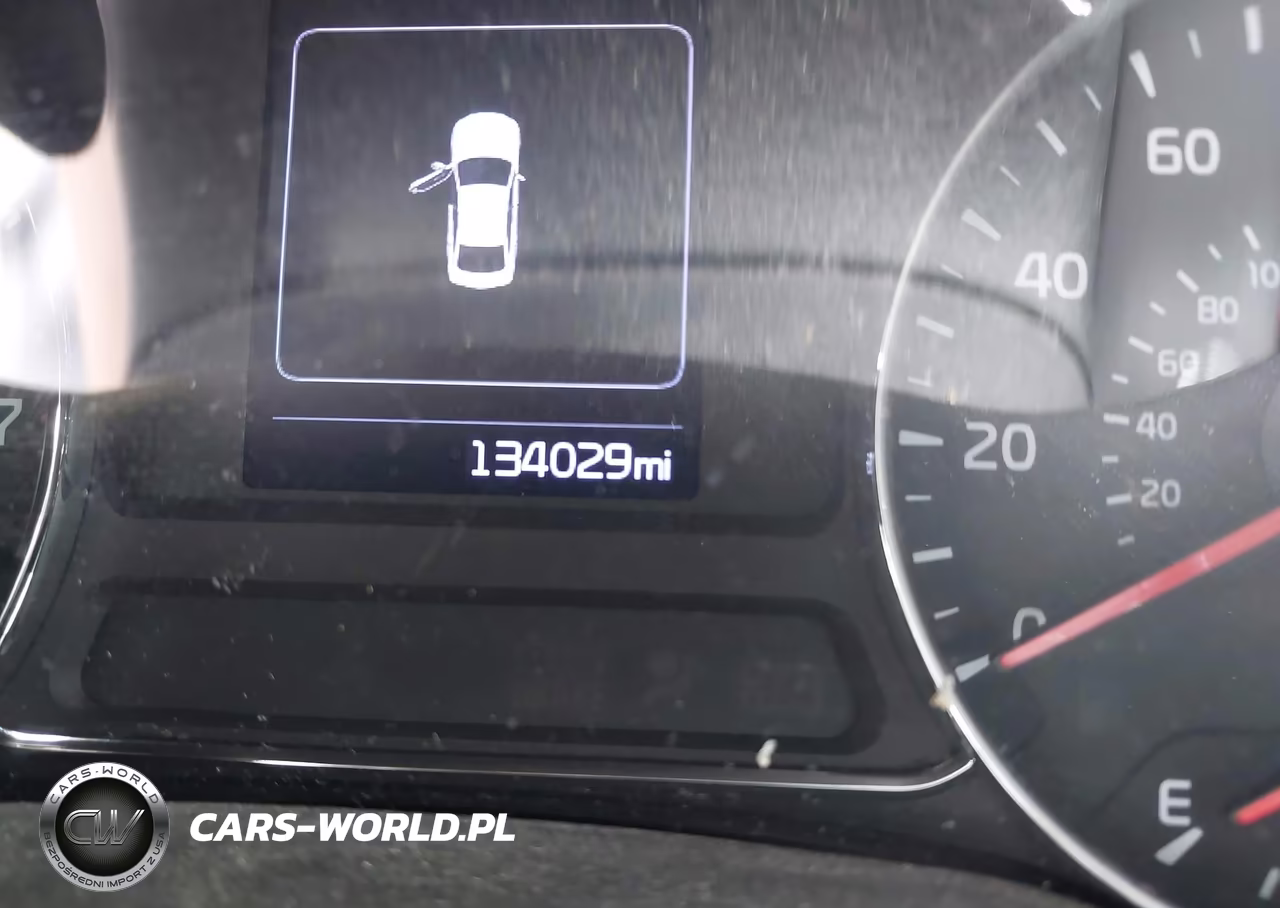 2018 Kia Forte Lx VIN:3KPFK4A74JE263284 - 7
