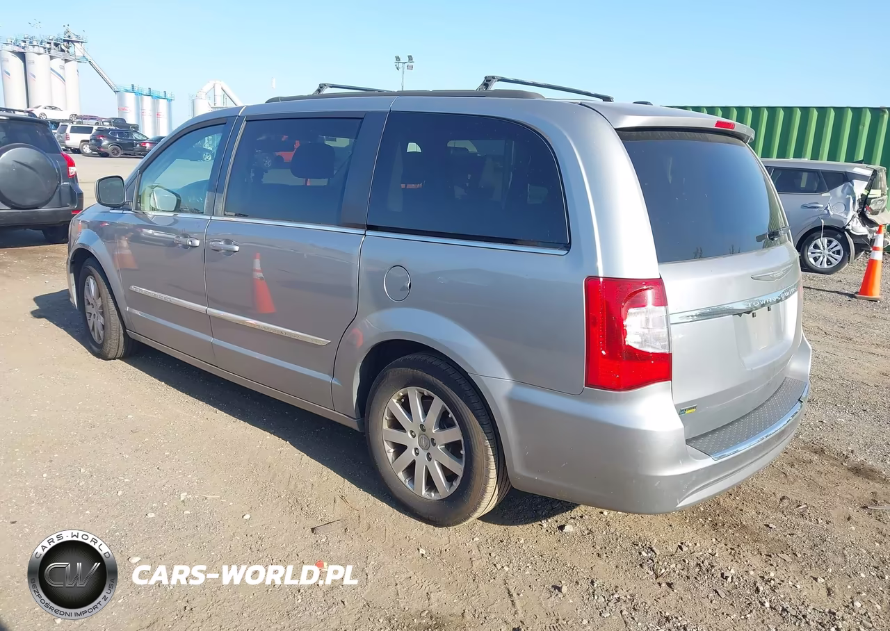 2015 Chrysler Town & Country Touring VIN:2C4RC1BG1FR739987 - 3