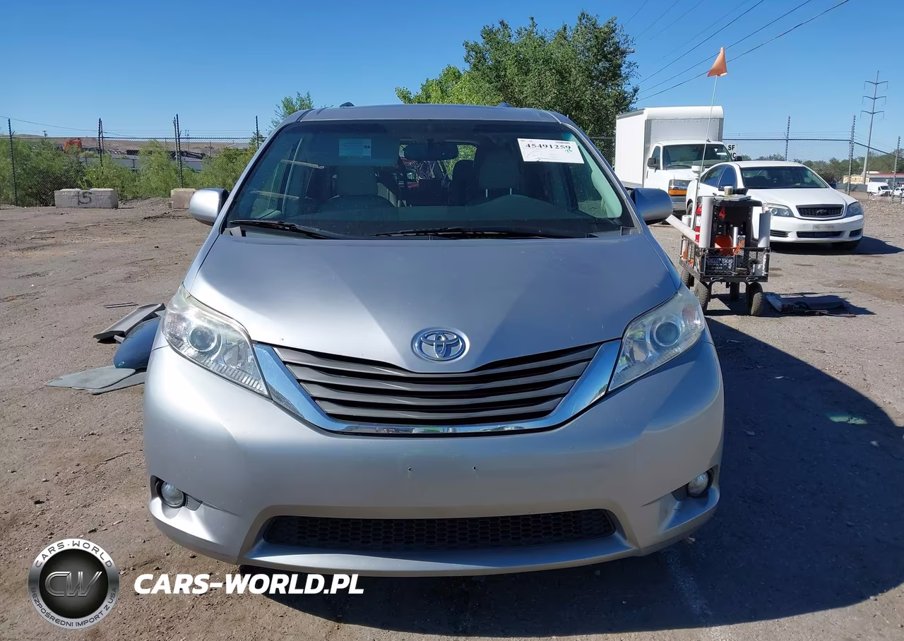 2012 Toyota Sienna Xle V6 8 Passenger VIN:5TDYK3DC5CS205642 - 13