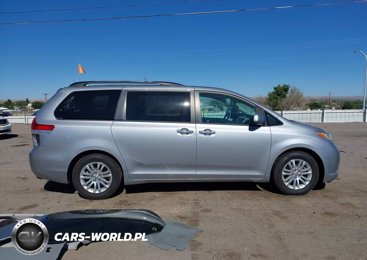 2012 Toyota Sienna Xle V6 8 Passenger VIN:5TDYK3DC5CS205642 - 14