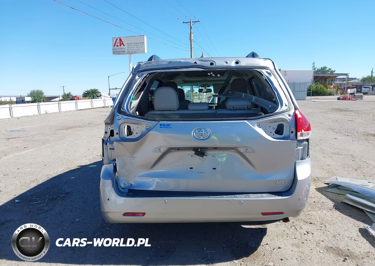 2012 Toyota Sienna Xle V6 8 Passenger VIN:5TDYK3DC5CS205642 - 17