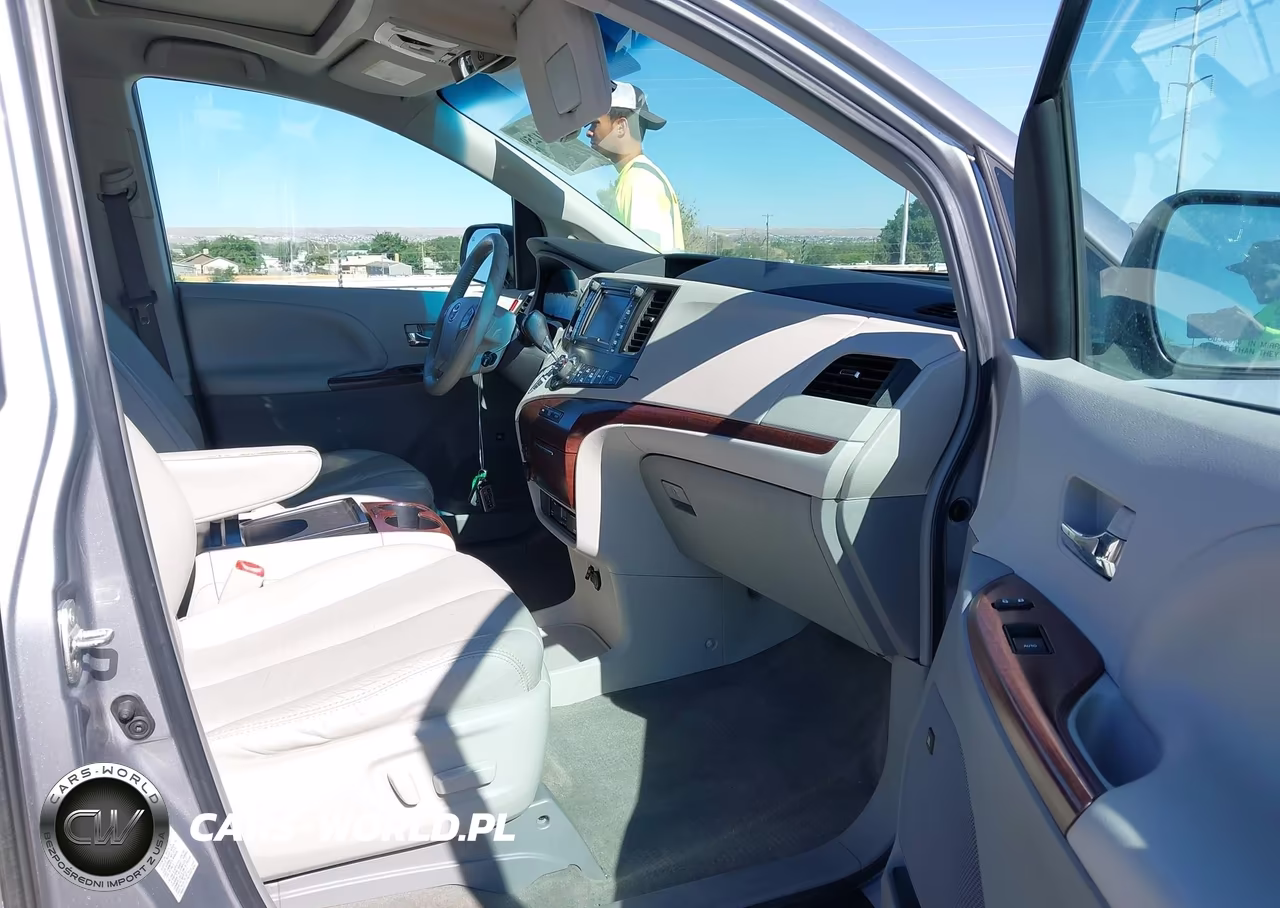 2012 Toyota Sienna Xle V6 8 Passenger VIN:5TDYK3DC5CS205642 - 5