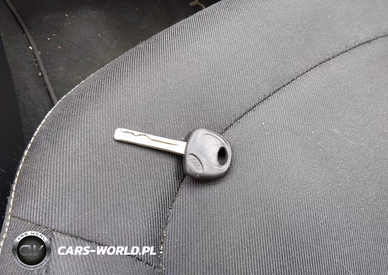 2016 Kia Soul + VIN:KNDJP3A59G7862601 - 11