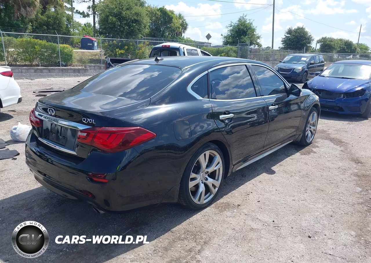 2018 Infiniti Q70L 3.7 Luxe VIN:JN1BY1PPXJM330204 - 4