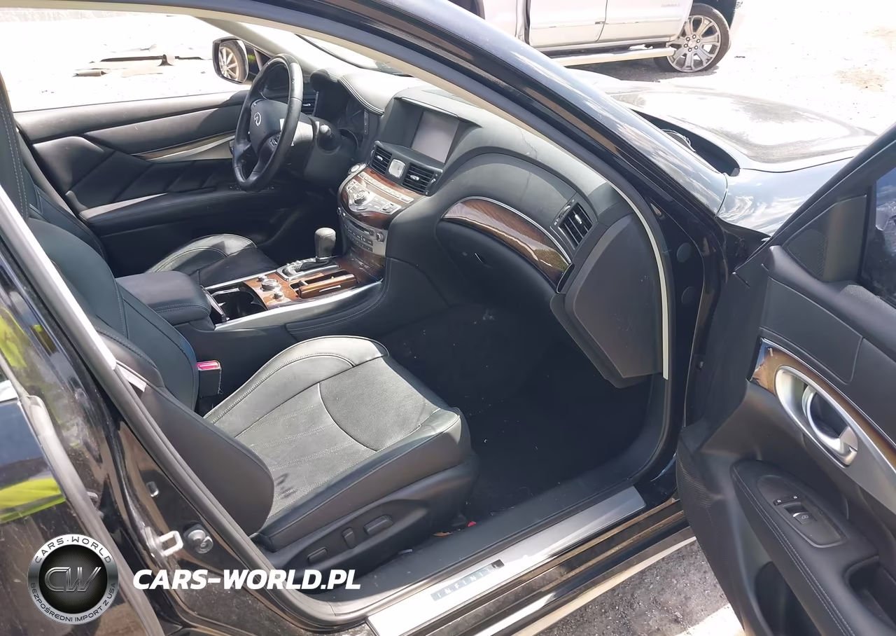 2018 Infiniti Q70L 3.7 Luxe VIN:JN1BY1PPXJM330204 - 5