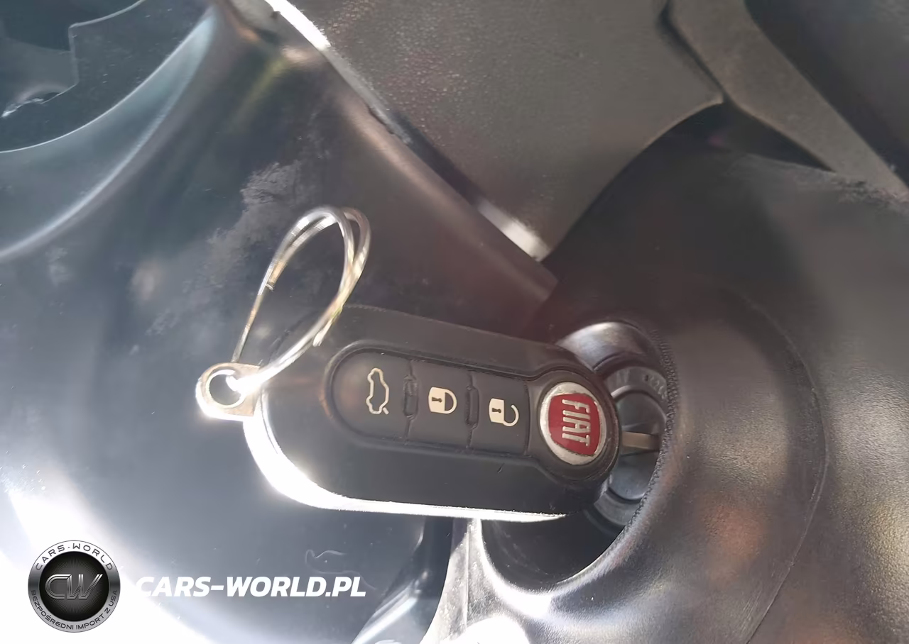 2016 Fiat 500E Battery Electric VIN:3C3CFFGE7GT113669 - 11