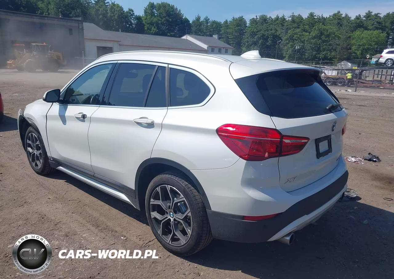 2021 BMW X1 xDrive28I VIN:WBXJG9C01M5S45014 - 3
