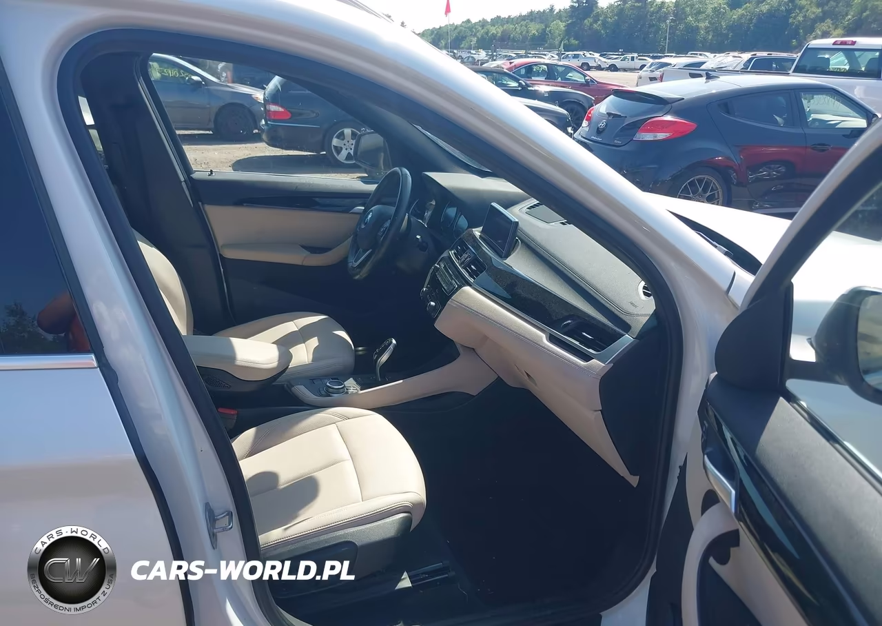 2021 BMW X1 xDrive28I VIN:WBXJG9C01M5S45014 - 5