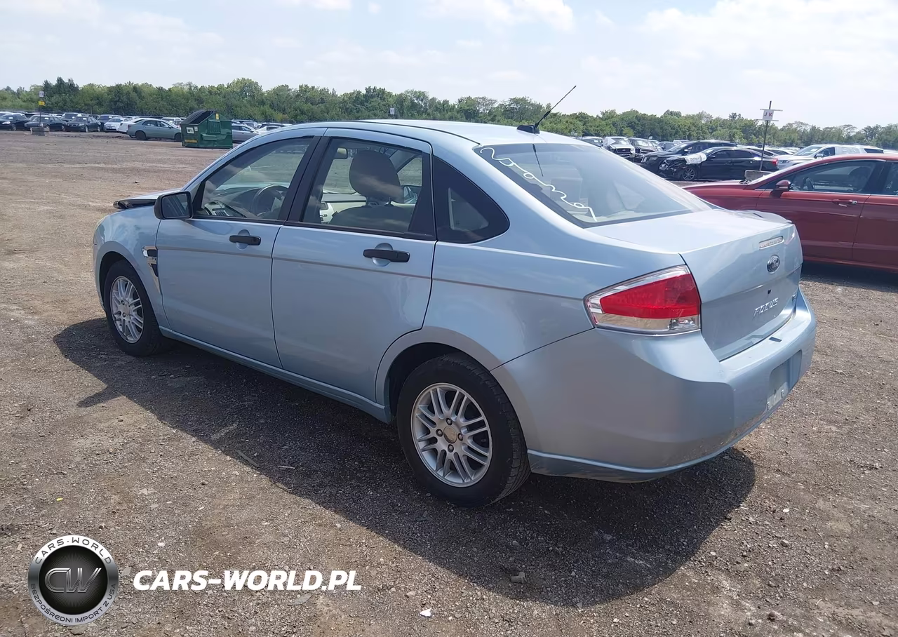 2008 Ford Focus Se VIN:1FAHP35N08W249367 - 3