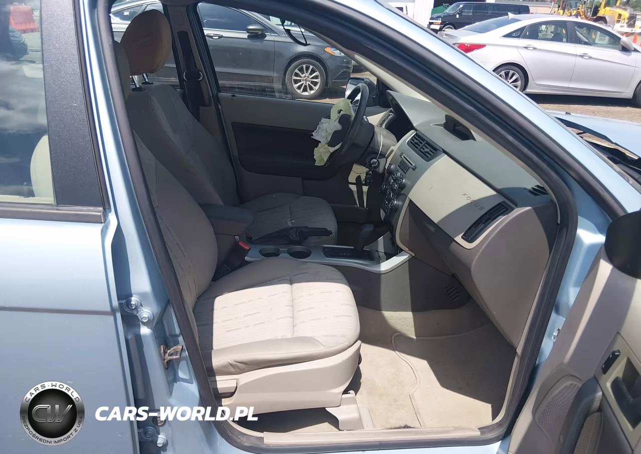 2008 Ford Focus Se VIN:1FAHP35N08W249367 - 5