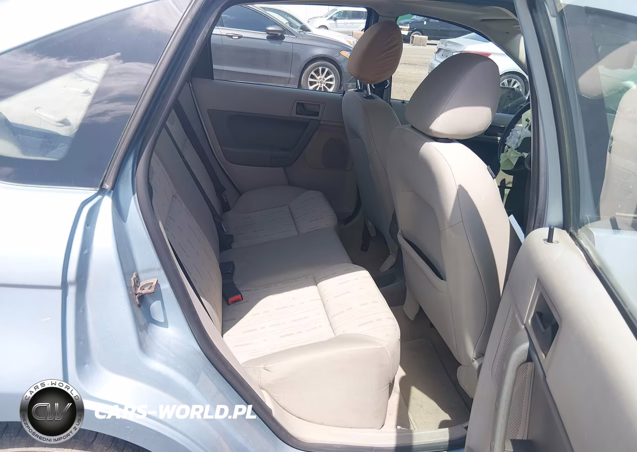 2008 Ford Focus Se VIN:1FAHP35N08W249367 - 8