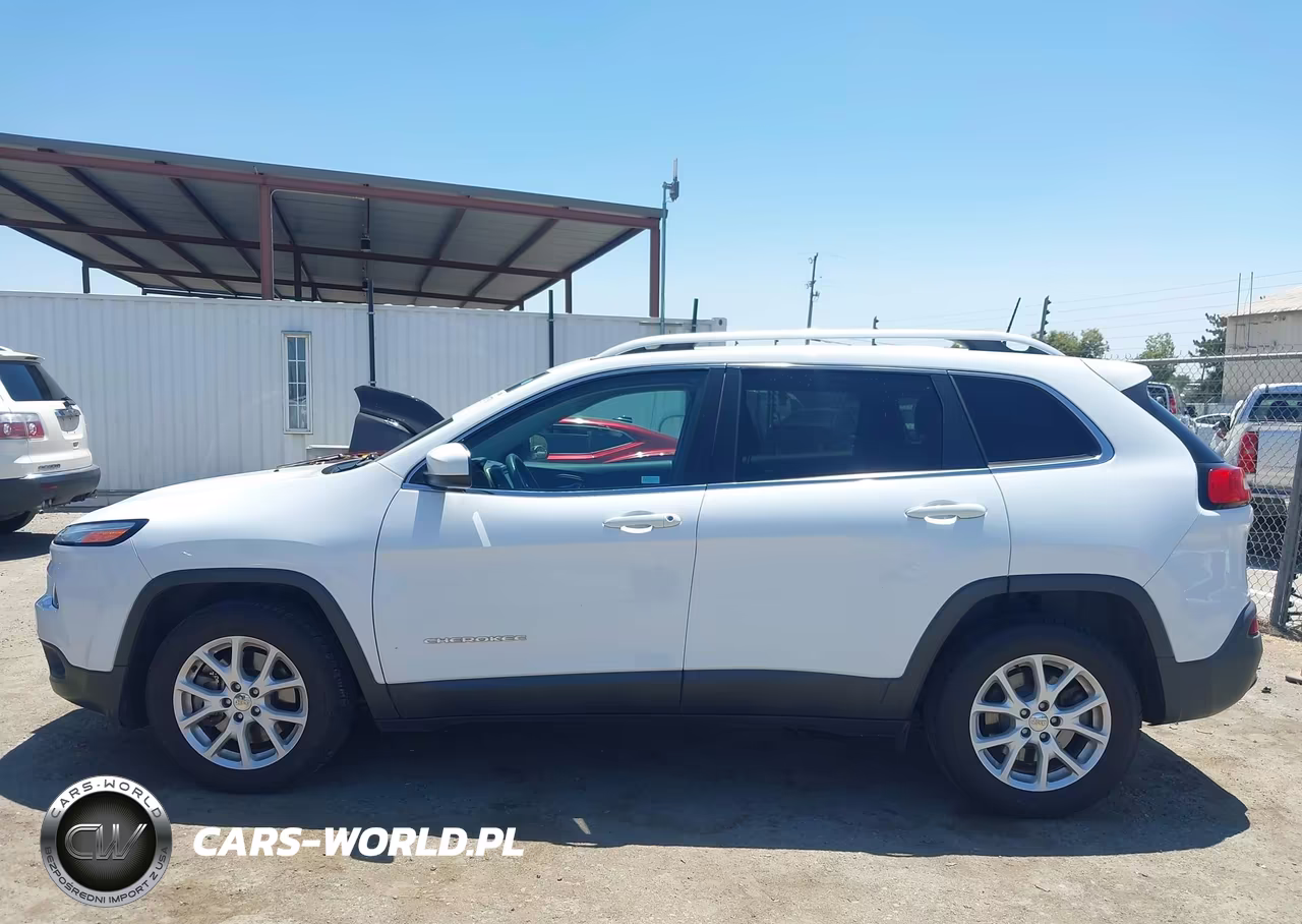 2018 Jeep Cherokee Latitude Fwd VIN:1C4PJLCXXJD518018 - 14