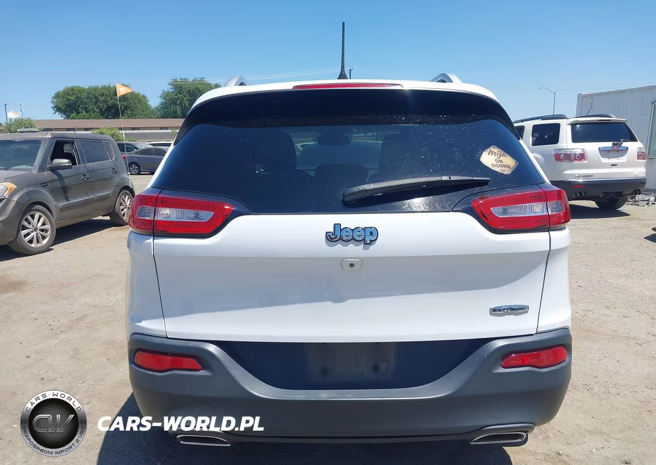 2018 Jeep Cherokee Latitude Fwd VIN:1C4PJLCXXJD518018 - 16