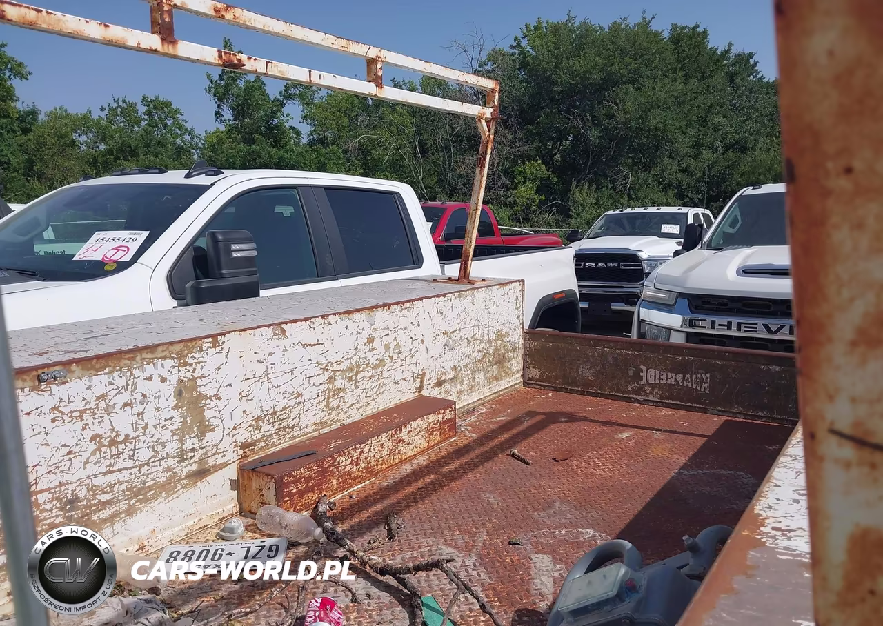 2016 Ford F-350 Chassis Xl-Xlt VIN:1FDRF3G68GEA81548 - 6