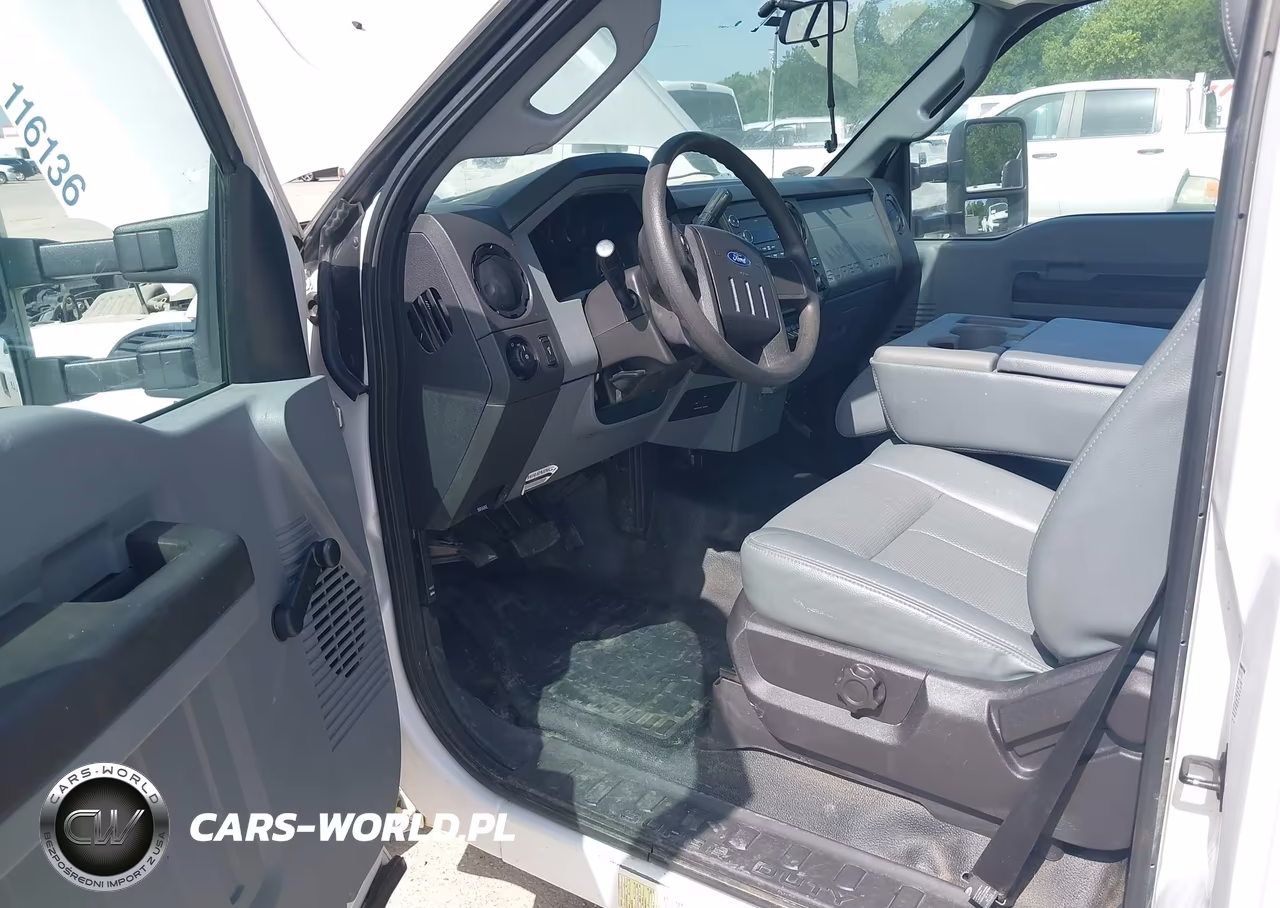 2016 Ford F-350 Chassis Xl-Xlt VIN:1FDRF3G68GEA81548 - 7