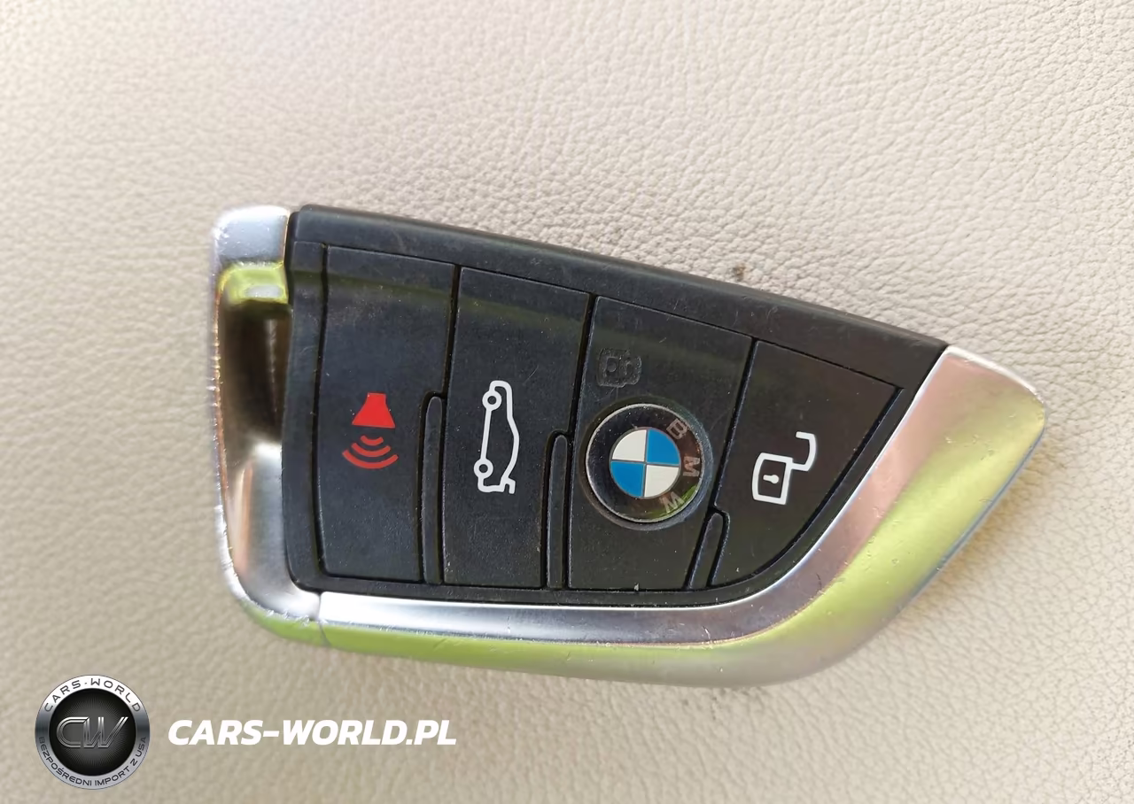 2020 BMW 330I xDrive VIN:3MW5R7J09L8B45676 - 11