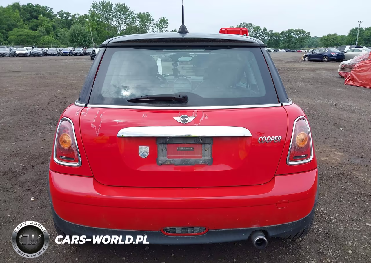 2008 Mini Cooper Hardtop VIN:WMWMF33588TU67117 - 16