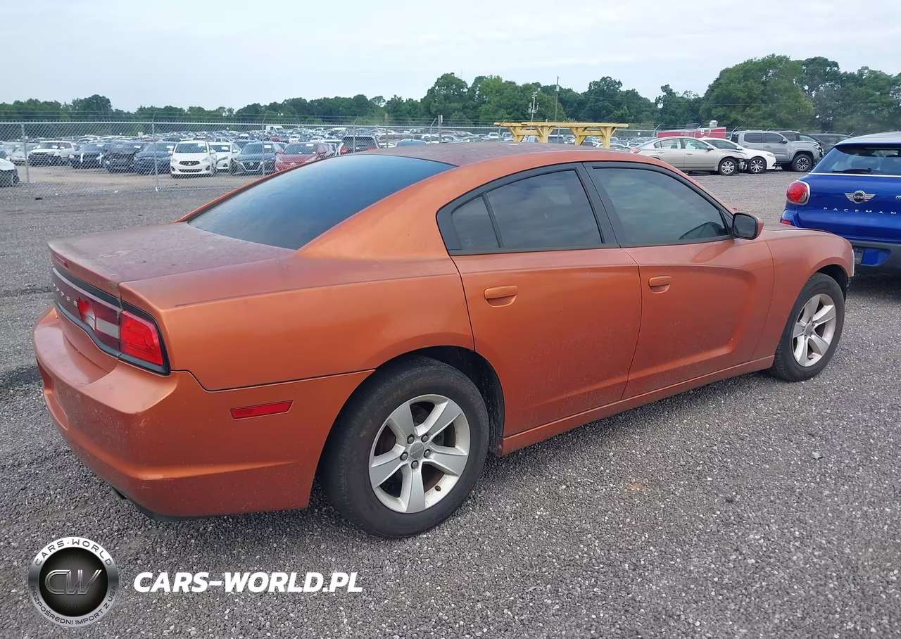 2011 Dodge Charger VIN:2B3CL3CG2BH513832 - 4