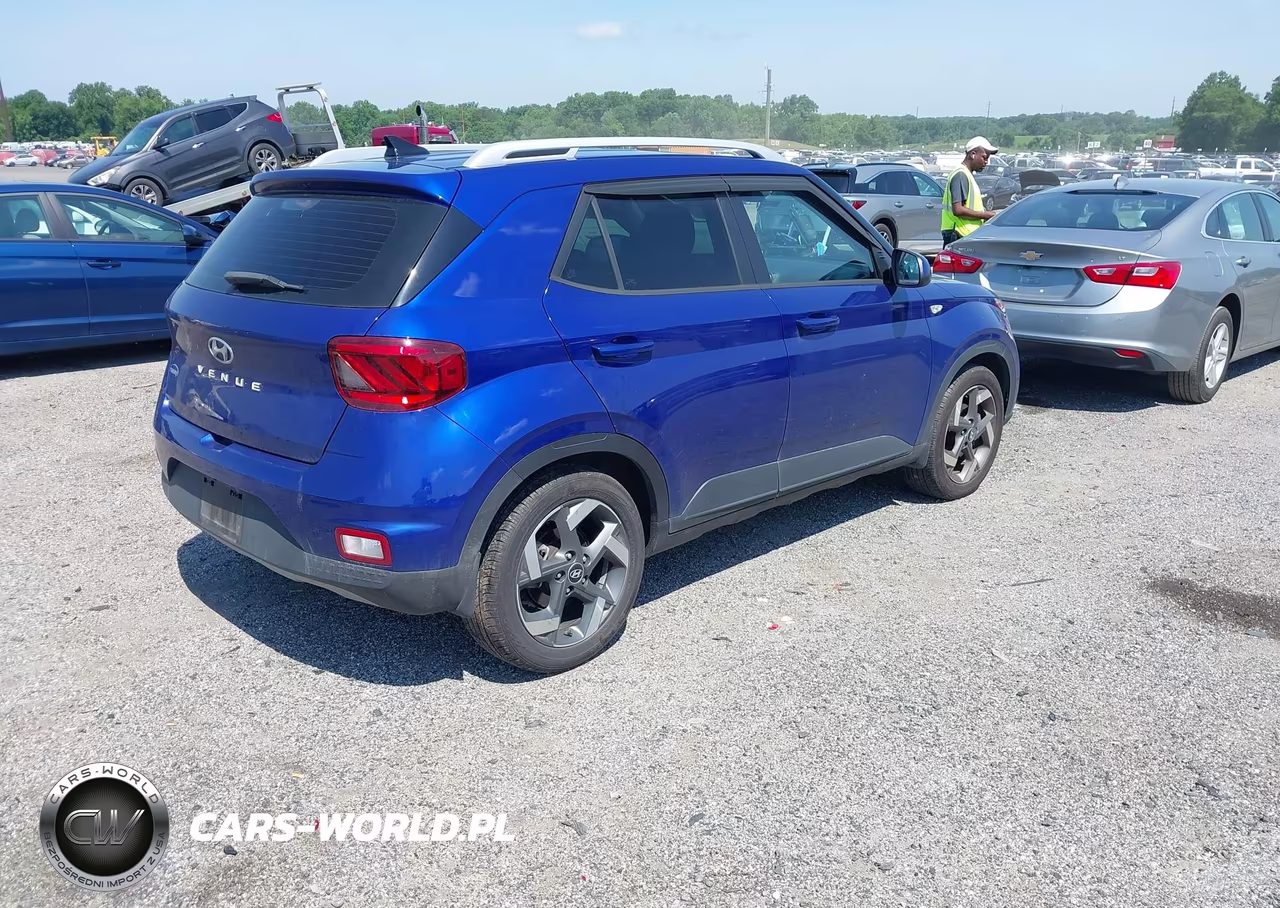 2022 Hyundai Venue Sel VIN:KMHRC8A35NU157718 - 4