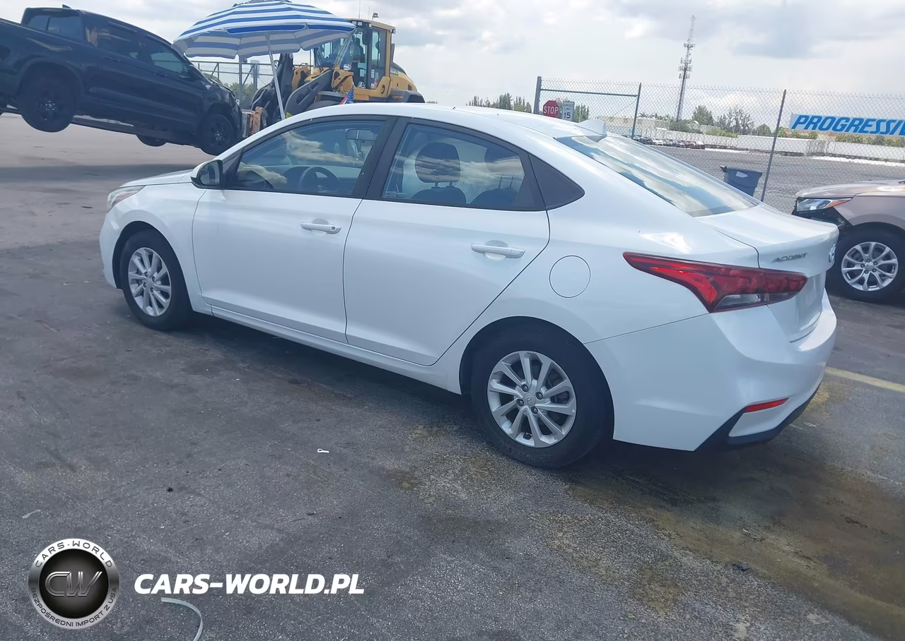 2018 Hyundai Accent Sel VIN:3KPC24A34JE025533 - 3