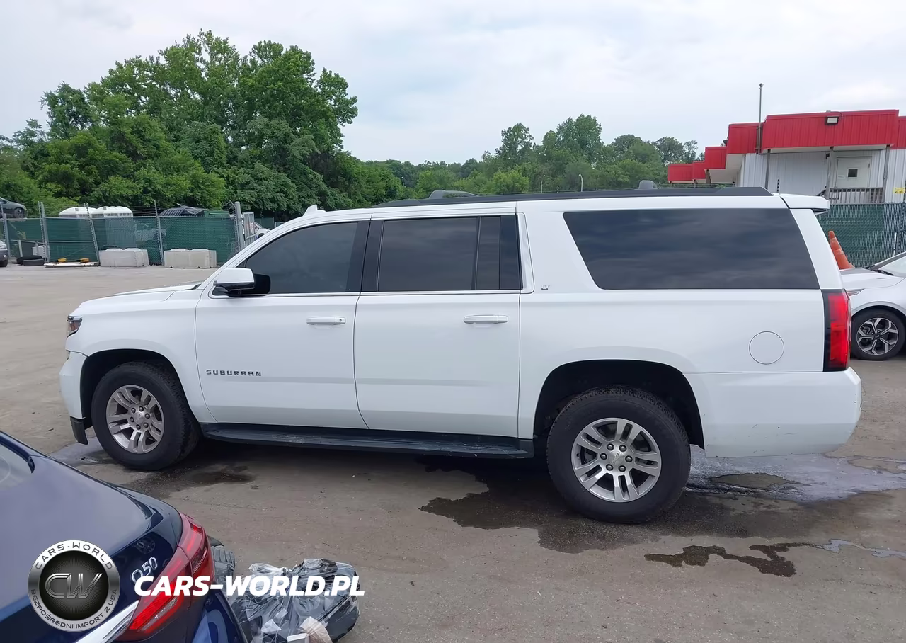2019 Chevrolet Suburban Lt VIN:1GNSKHKC3KR386797 - 14