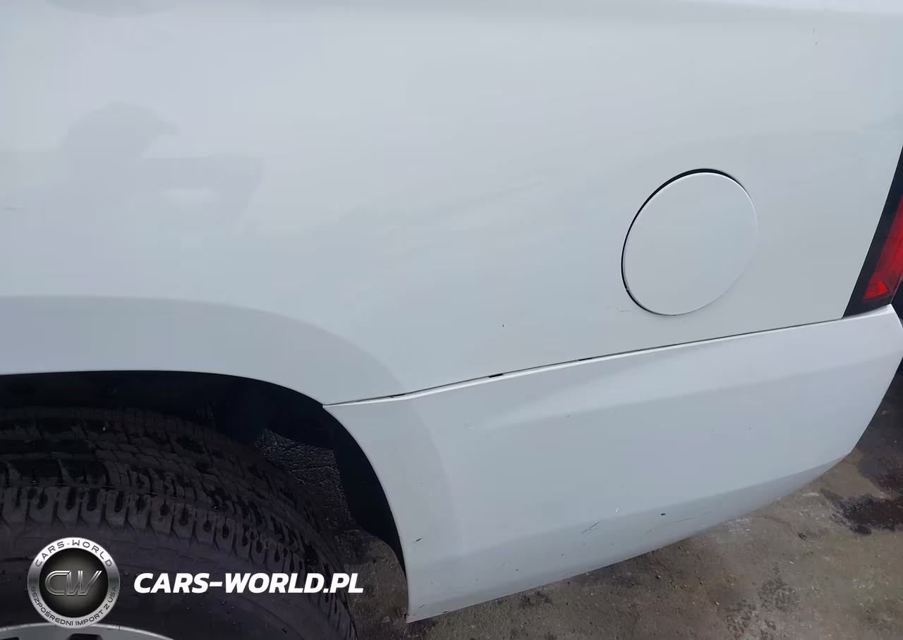 2019 Chevrolet Suburban Lt VIN:1GNSKHKC3KR386797 - 18
