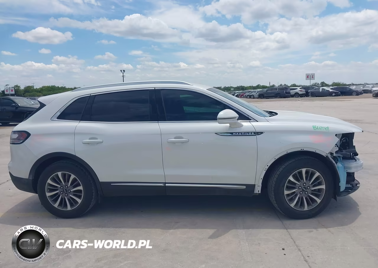 2020 Lincoln Nautilus Standard VIN:2LMPJ6J9XLBL04600 - 14