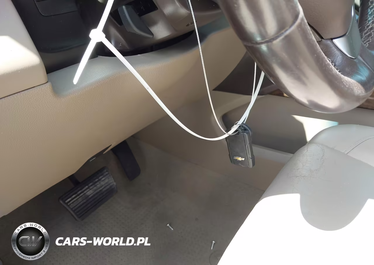 2019 Chevrolet Tahoe Lt VIN:1GNSCBKC1KR194272 - 11