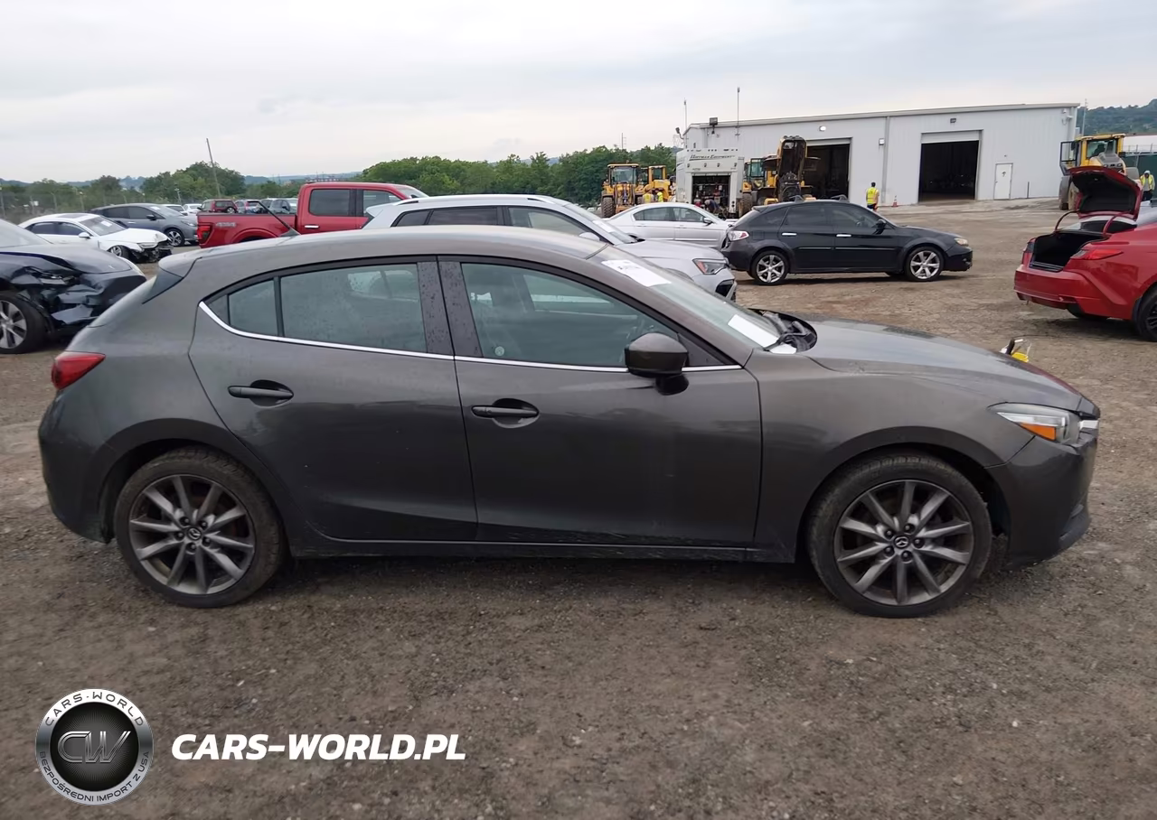 2018 Mazda Mazda3 Touring VIN:3MZBN1L37JM167845 - 13