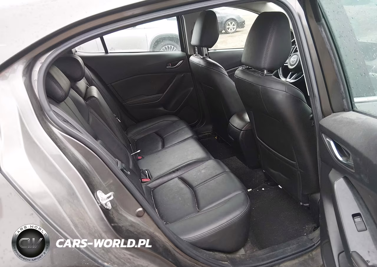 2018 Mazda Mazda3 Touring VIN:3MZBN1L37JM167845 - 8