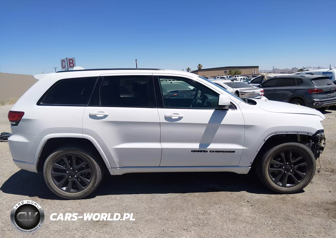 2019 Jeep Grand Cherokee Altitude 4X2 VIN:1C4RJEAG3KC680927 - 14