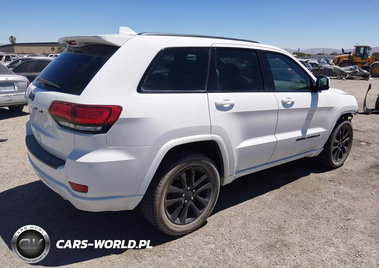 2019 Jeep Grand Cherokee Altitude 4X2 VIN:1C4RJEAG3KC680927 - 4