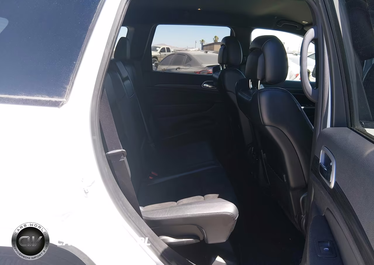 2019 Jeep Grand Cherokee Altitude 4X2 VIN:1C4RJEAG3KC680927 - 8