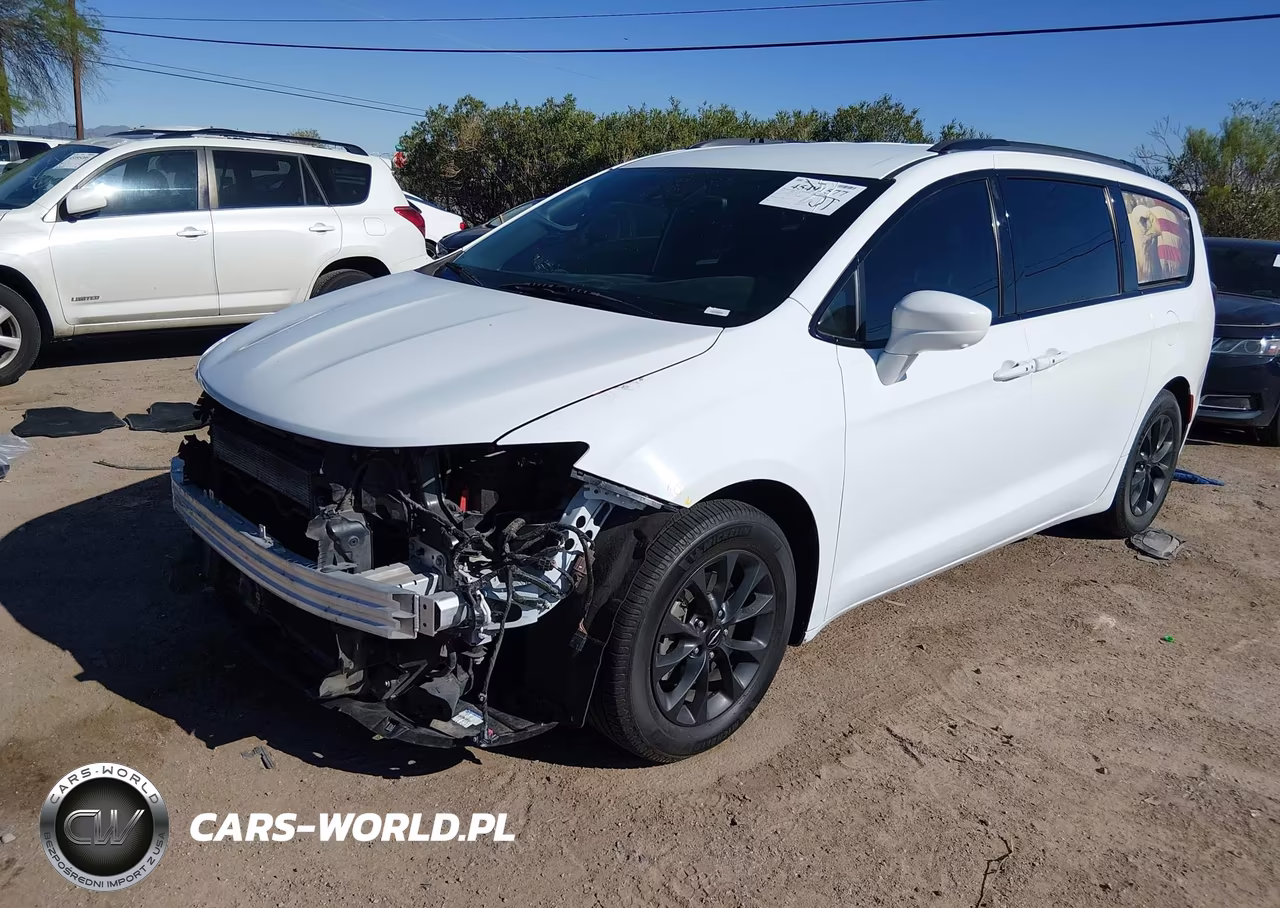 2019 Chrysler Pacifica Touring L Plus VIN:2C4RC1EG1KR575940 - 2
