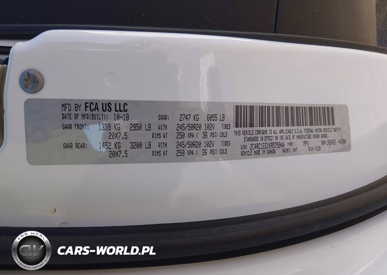 2019 Chrysler Pacifica Touring L Plus VIN:2C4RC1EG1KR575940 - 9