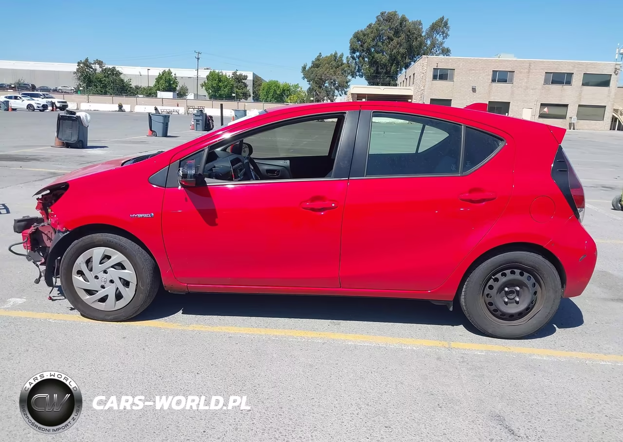 2016 Toyota Prius C One VIN:JTDKDTB33G1131675 - 17