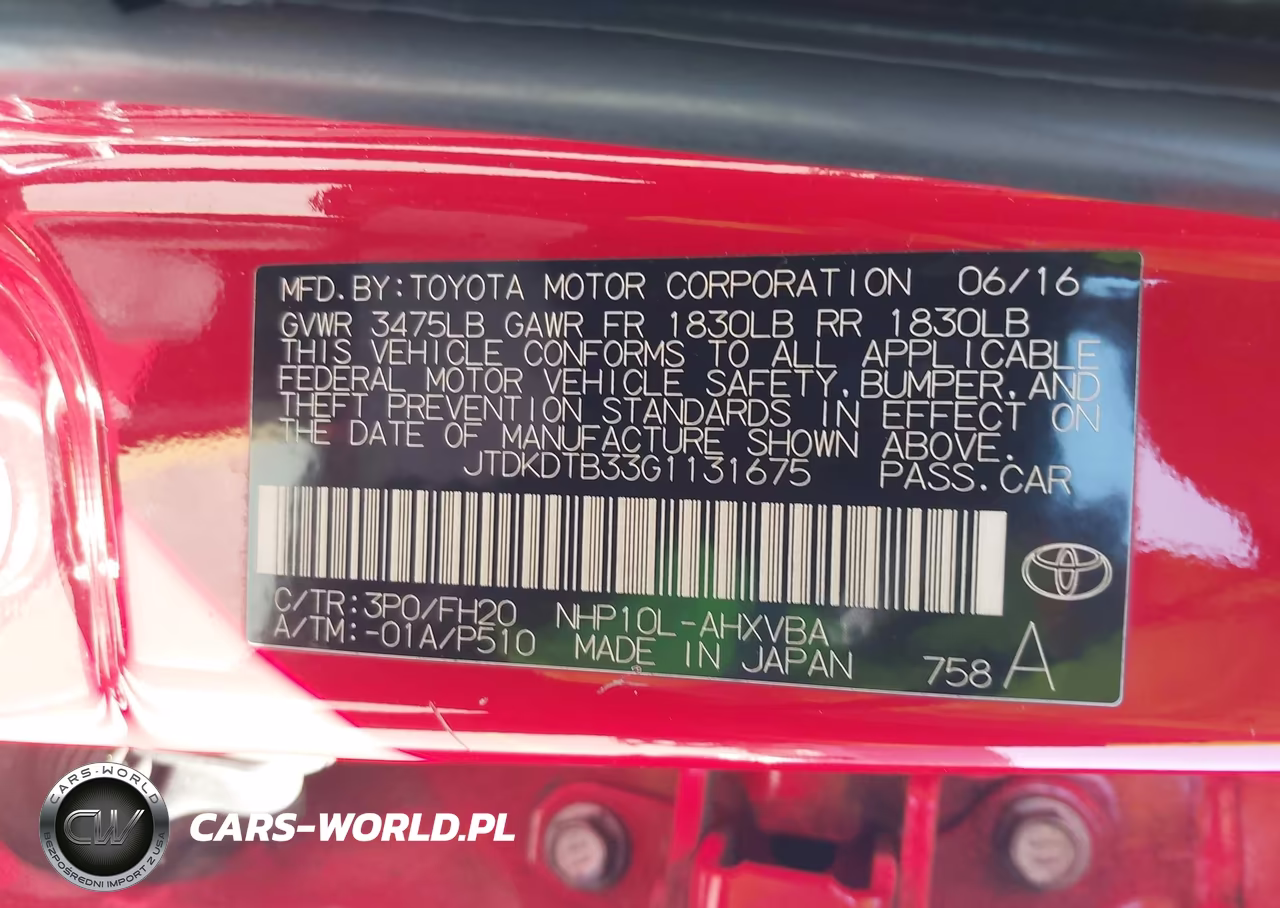 2016 Toyota Prius C One VIN:JTDKDTB33G1131675 - 9