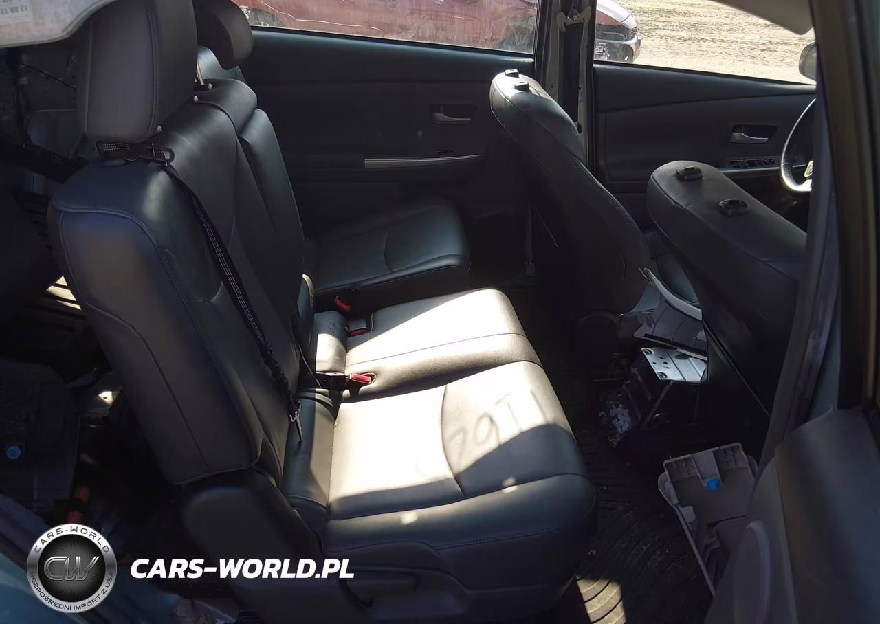 2013 Toyota Prius V Five VIN:JTDZN3EU5D3190968 - 8
