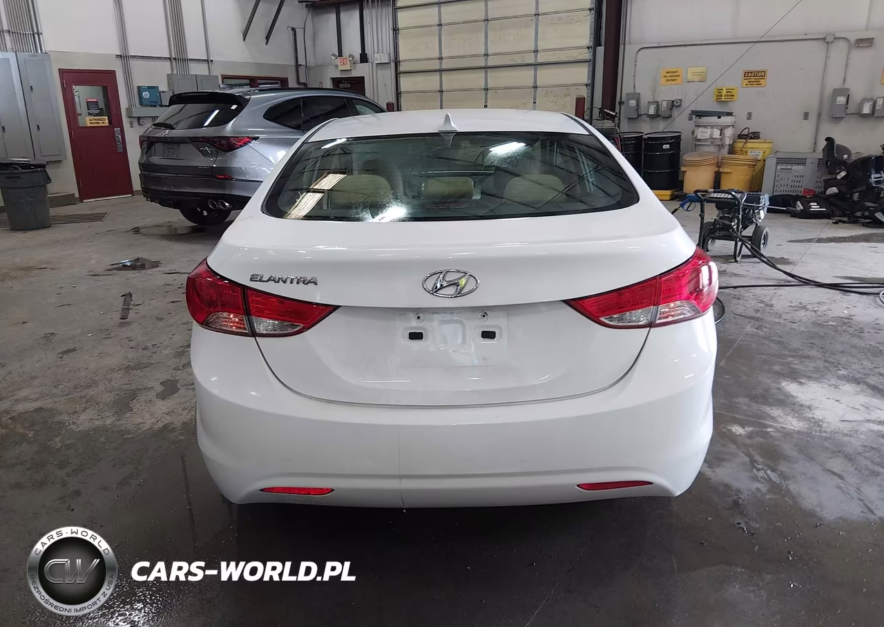 2013 Hyundai Elantra Gls VIN:5NPDH4AE1DH241814 - 16