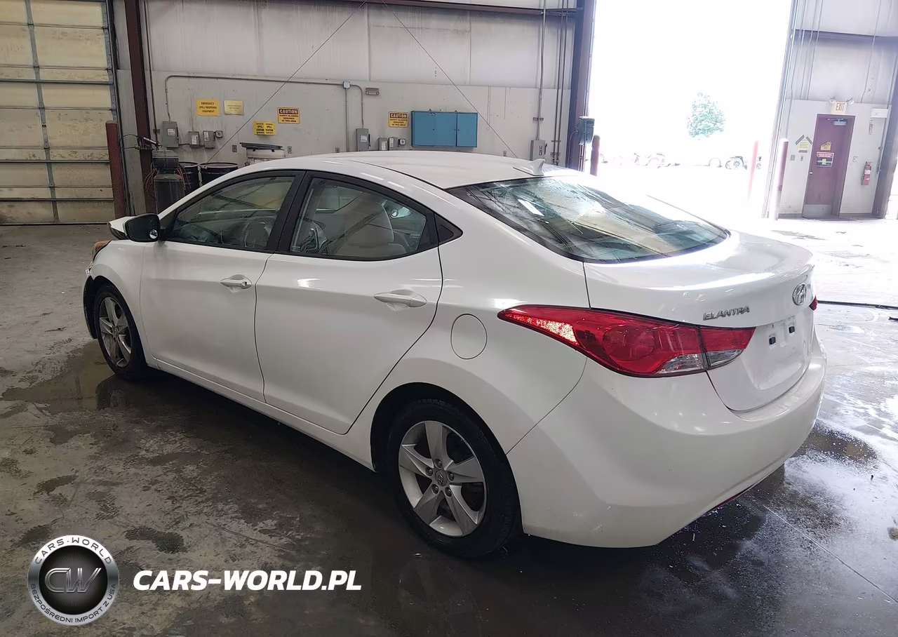 2013 Hyundai Elantra Gls VIN:5NPDH4AE1DH241814 - 3