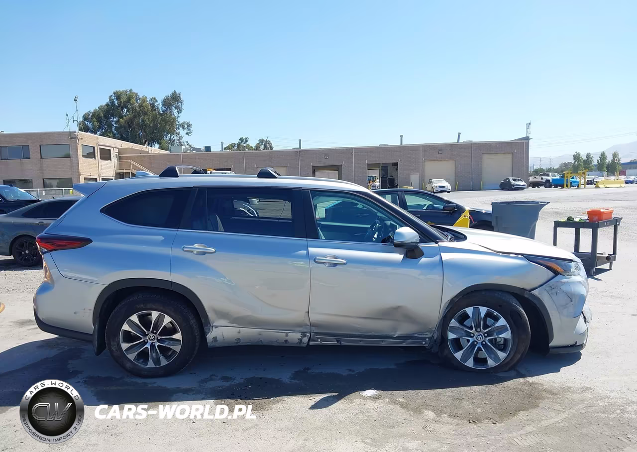 2025 Toyota Highlander Hybrid Xle VIN:5TDKBRCH7SS661839 - 14
