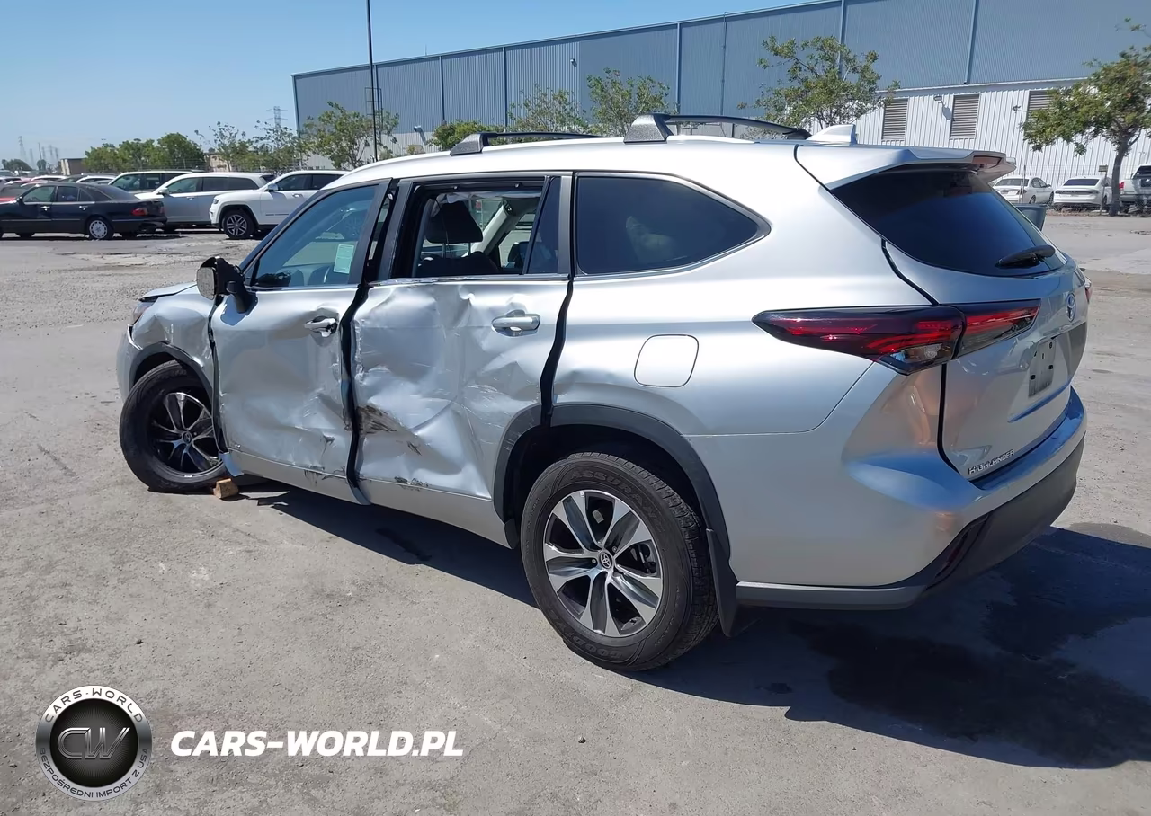 2025 Toyota Highlander Hybrid Xle VIN:5TDKBRCH7SS661839 - 3