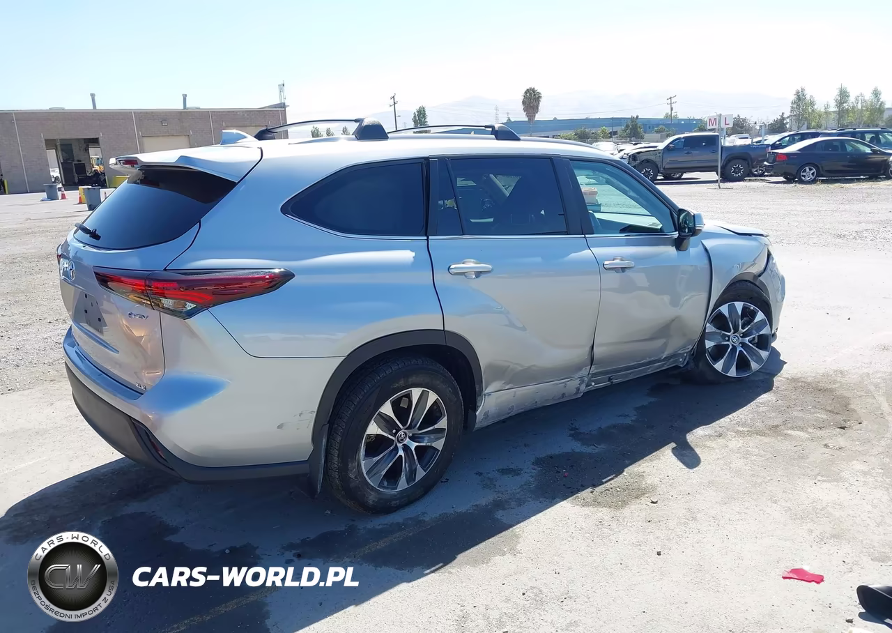 2025 Toyota Highlander Hybrid Xle VIN:5TDKBRCH7SS661839 - 4