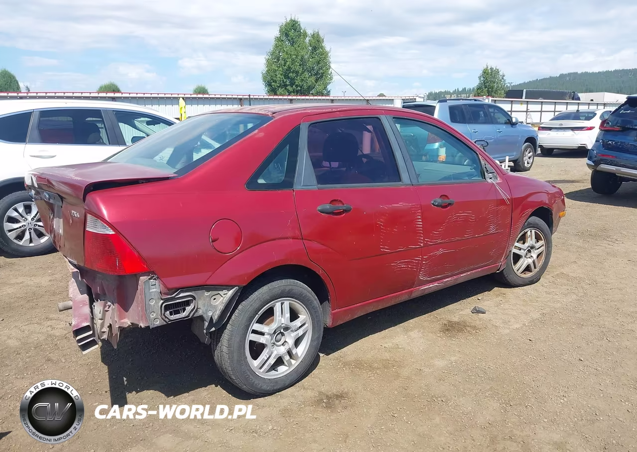 2005 Ford Focus Zx4 VIN:1FAFP34NX5W233326 - 4