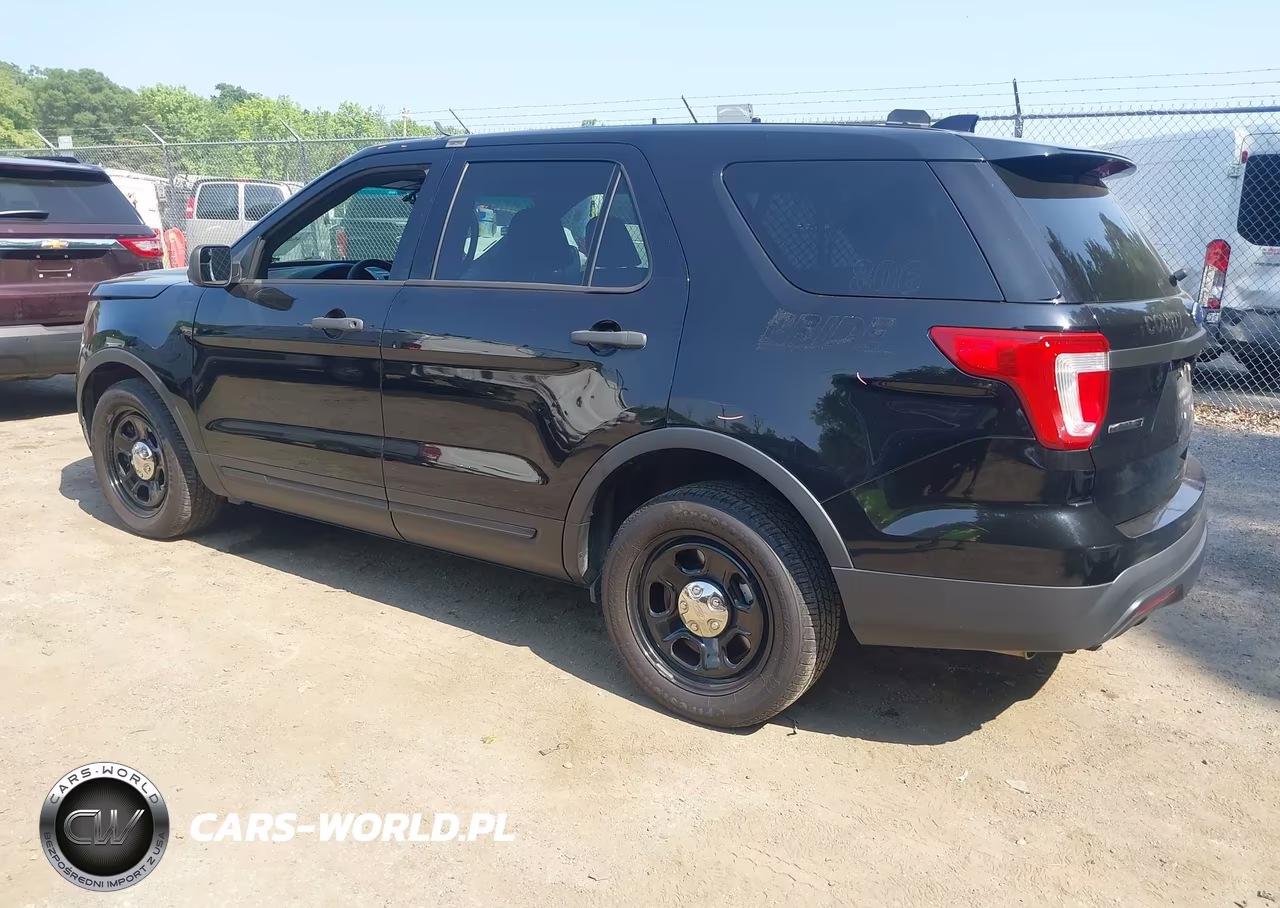 2017 Ford Utility Police Interceptor VIN:1FM5K8AR4HGB71697 - 3