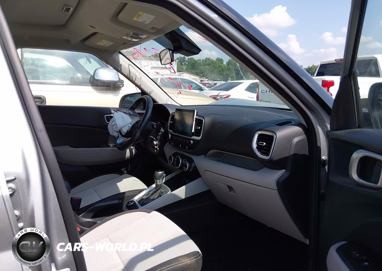 2023 Hyundai Venue Sel VIN:KMHRC8A31PU248195 - 5