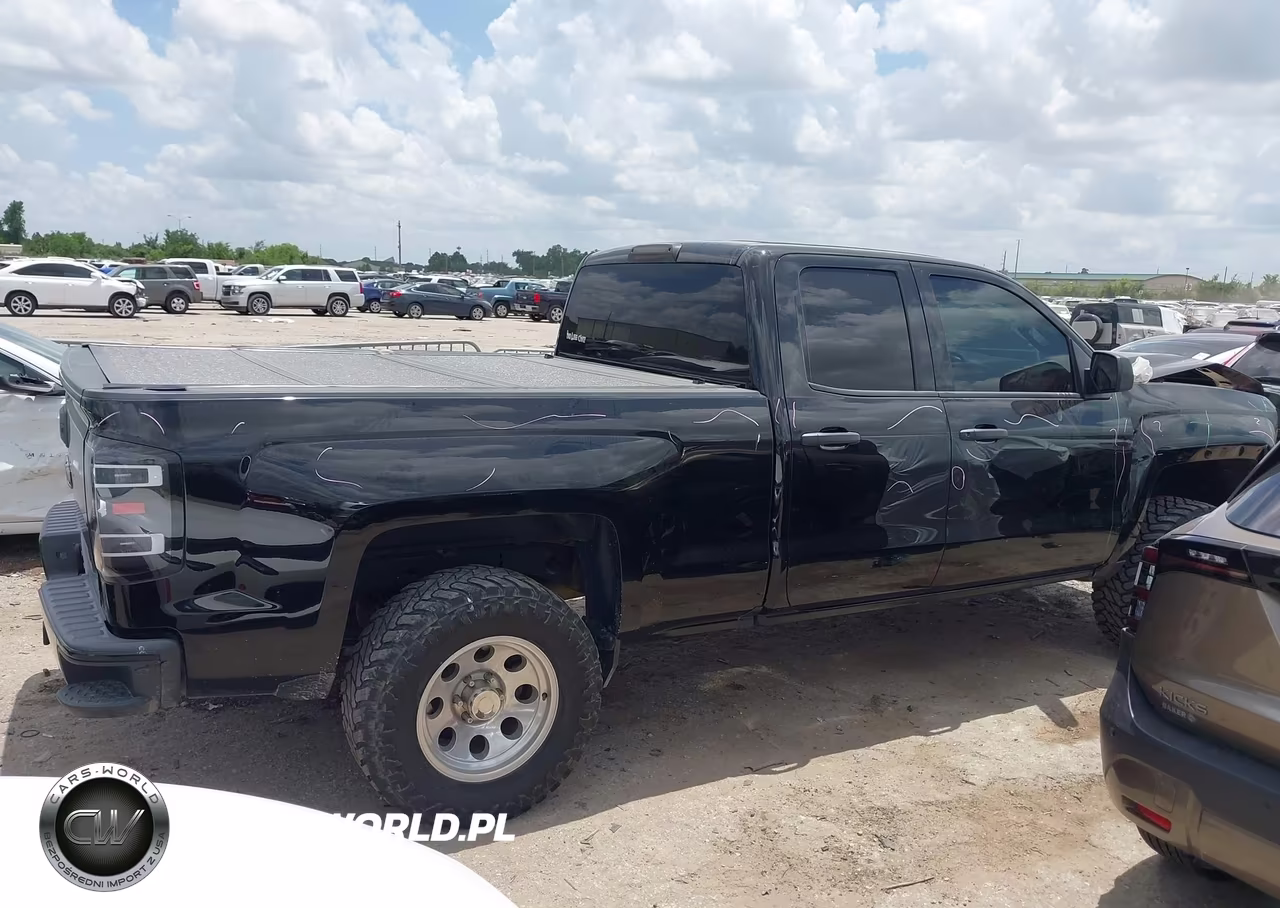2018 Chevrolet Silverado 1500 Custom VIN:1GCVKPEC8JZ240518 - 13