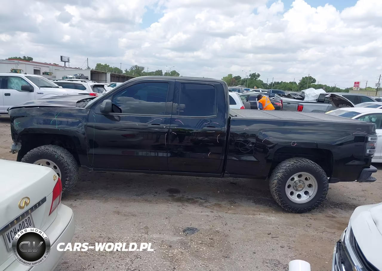 2018 Chevrolet Silverado 1500 Custom VIN:1GCVKPEC8JZ240518 - 14