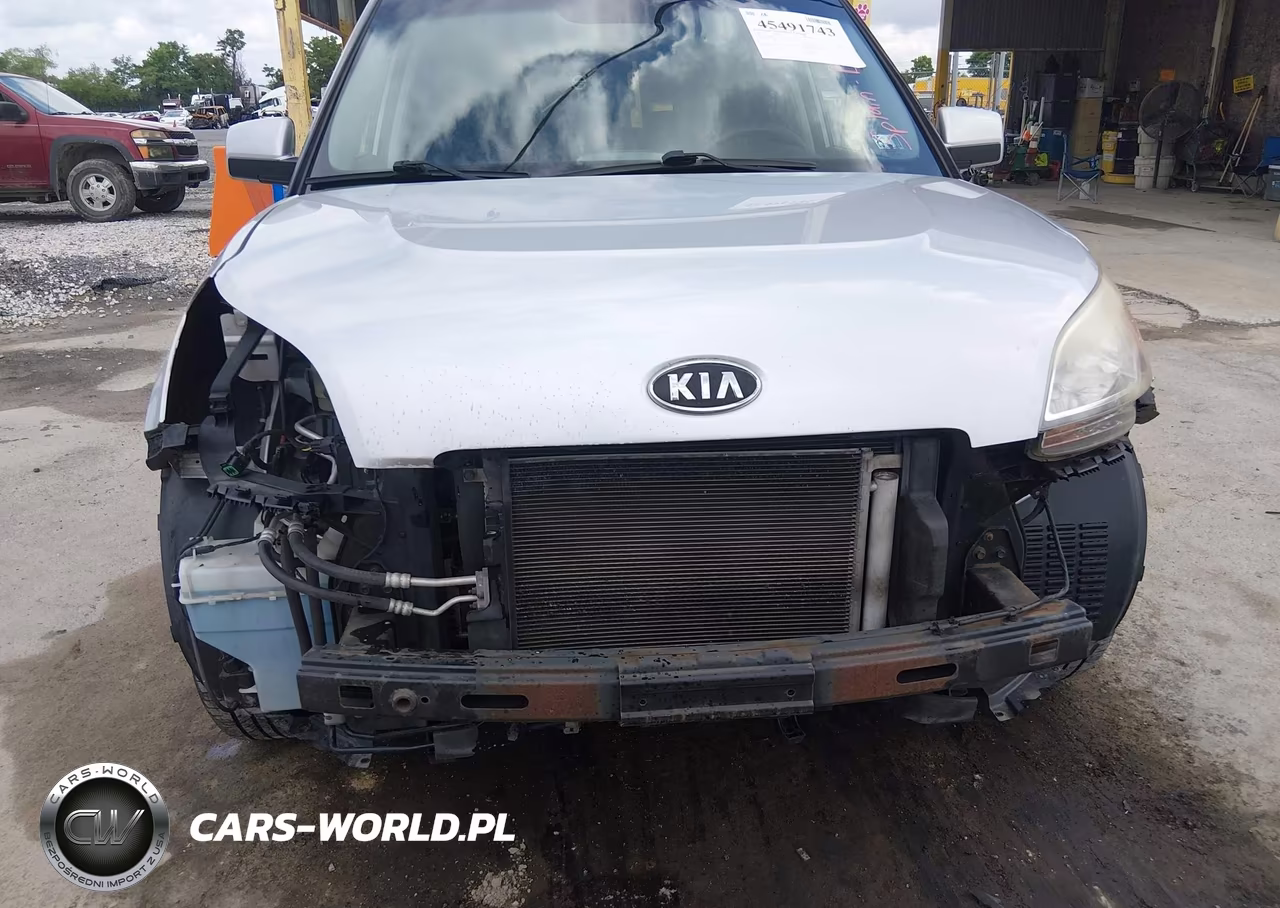 2010 Kia Soul + VIN:KNDJT2A2XA7702133 - 6