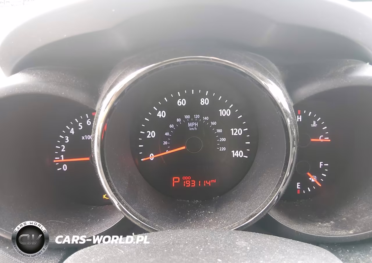 2010 Kia Soul + VIN:KNDJT2A2XA7702133 - 7